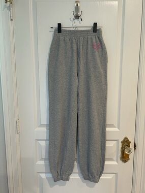 LOVE SHACK FANCY Gray Sweatpants with Pink Heart Accent / Size XS /